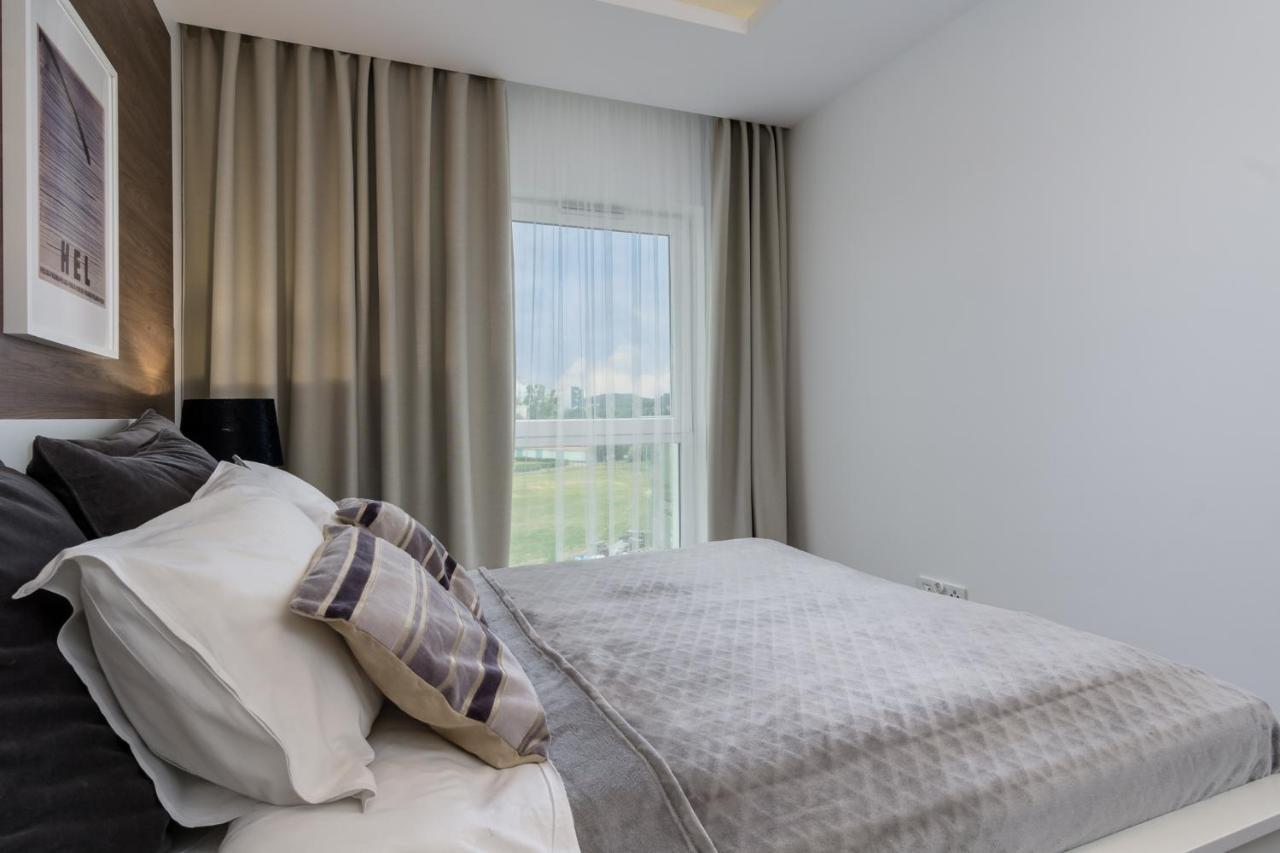 Mikki Albatross Towers Apartment กดัญสก์ ภายนอก รูปภาพ